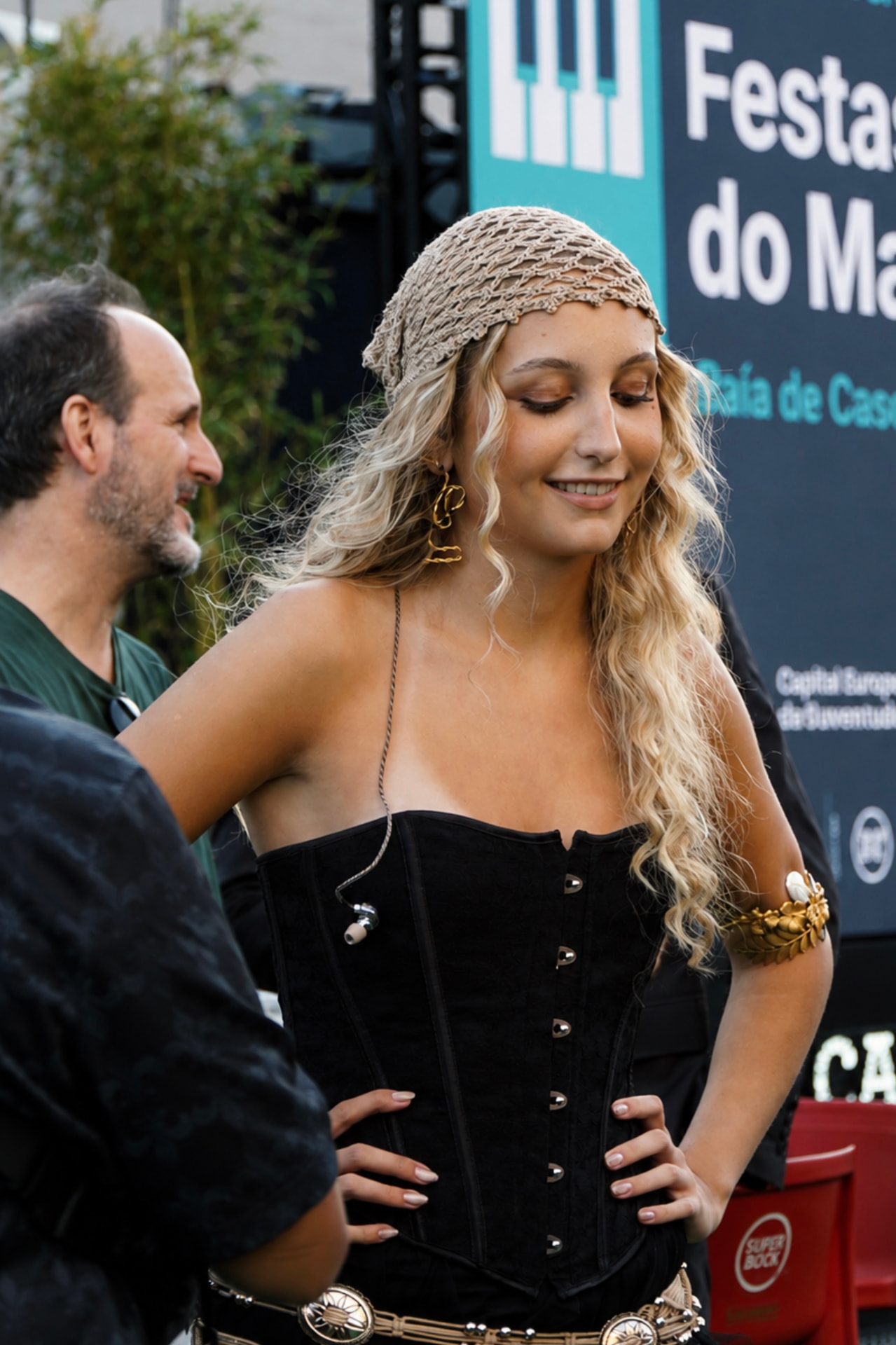 Carolina Quintas ao vivo nas Festas do Mar 2026 — imagem 11