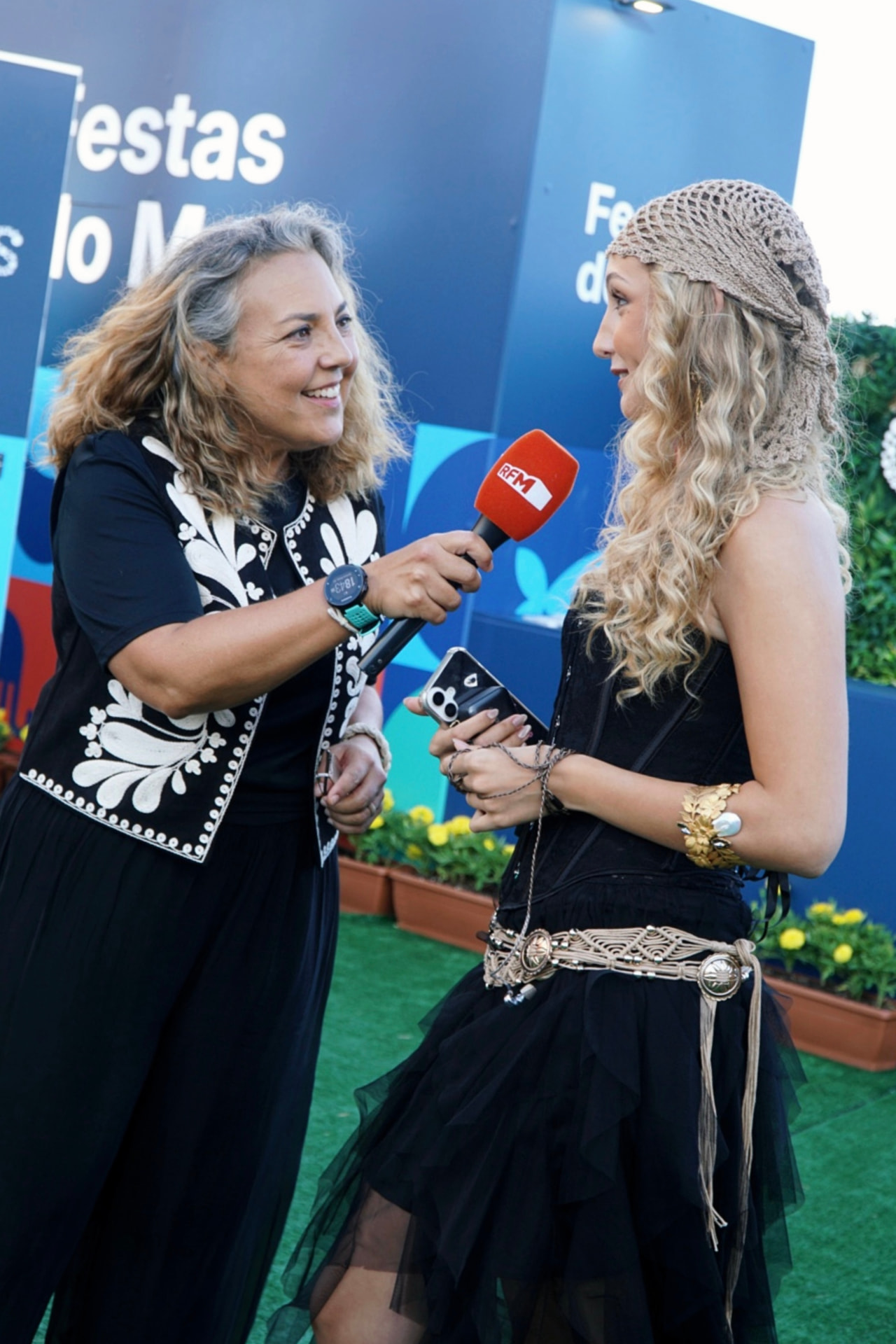 Carolina Quintas ao vivo nas Festas do Mar 2026 — imagem 2